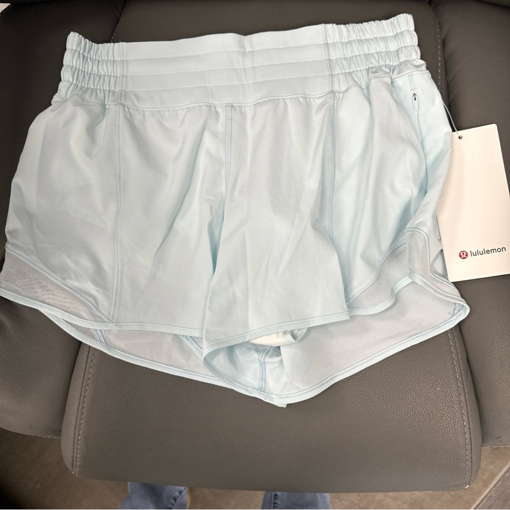 lululemon athletica Women's Hotty Hot High Rise Shorts, Size 6